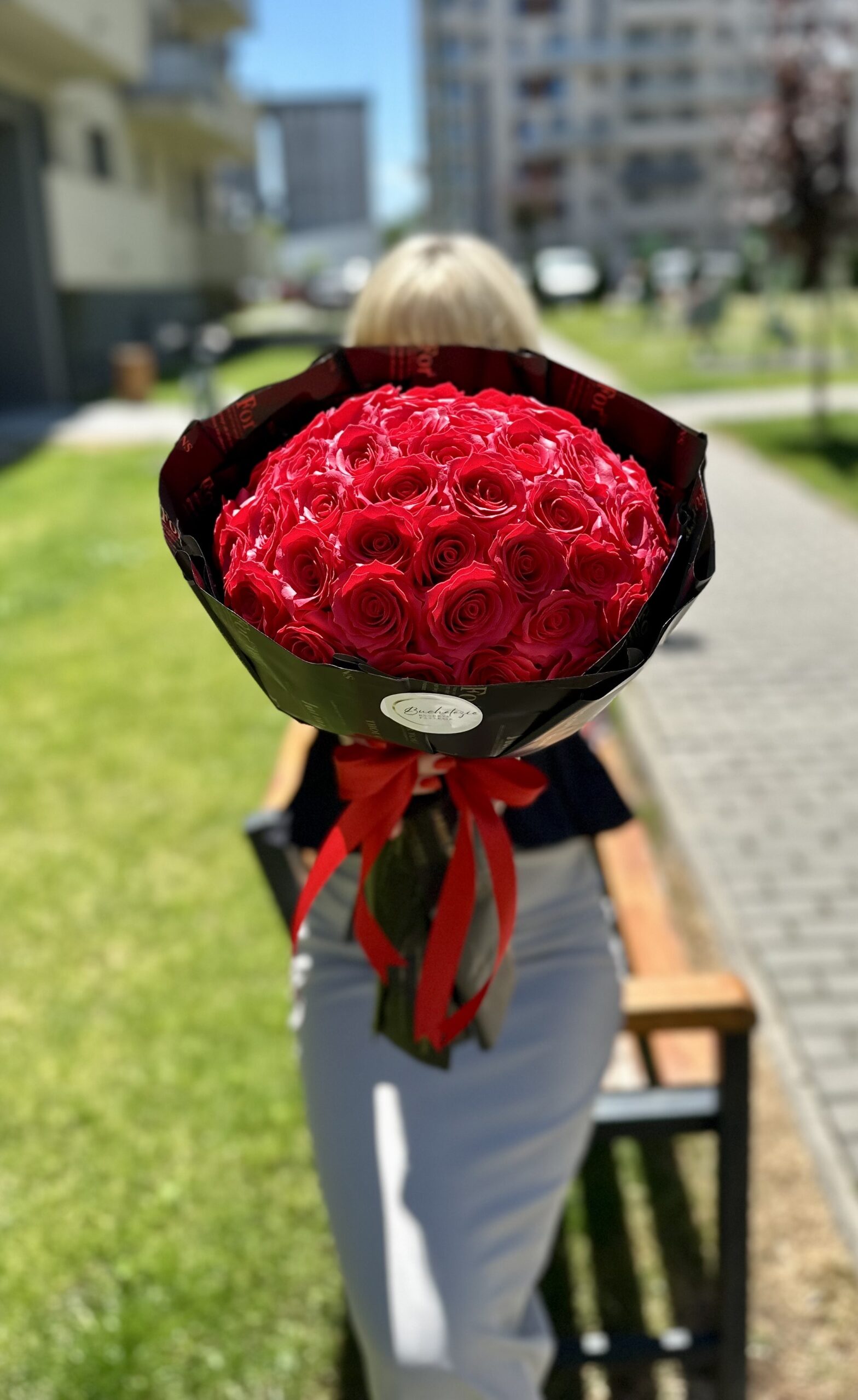 Buchet Sunkissed Petals - imagine 3