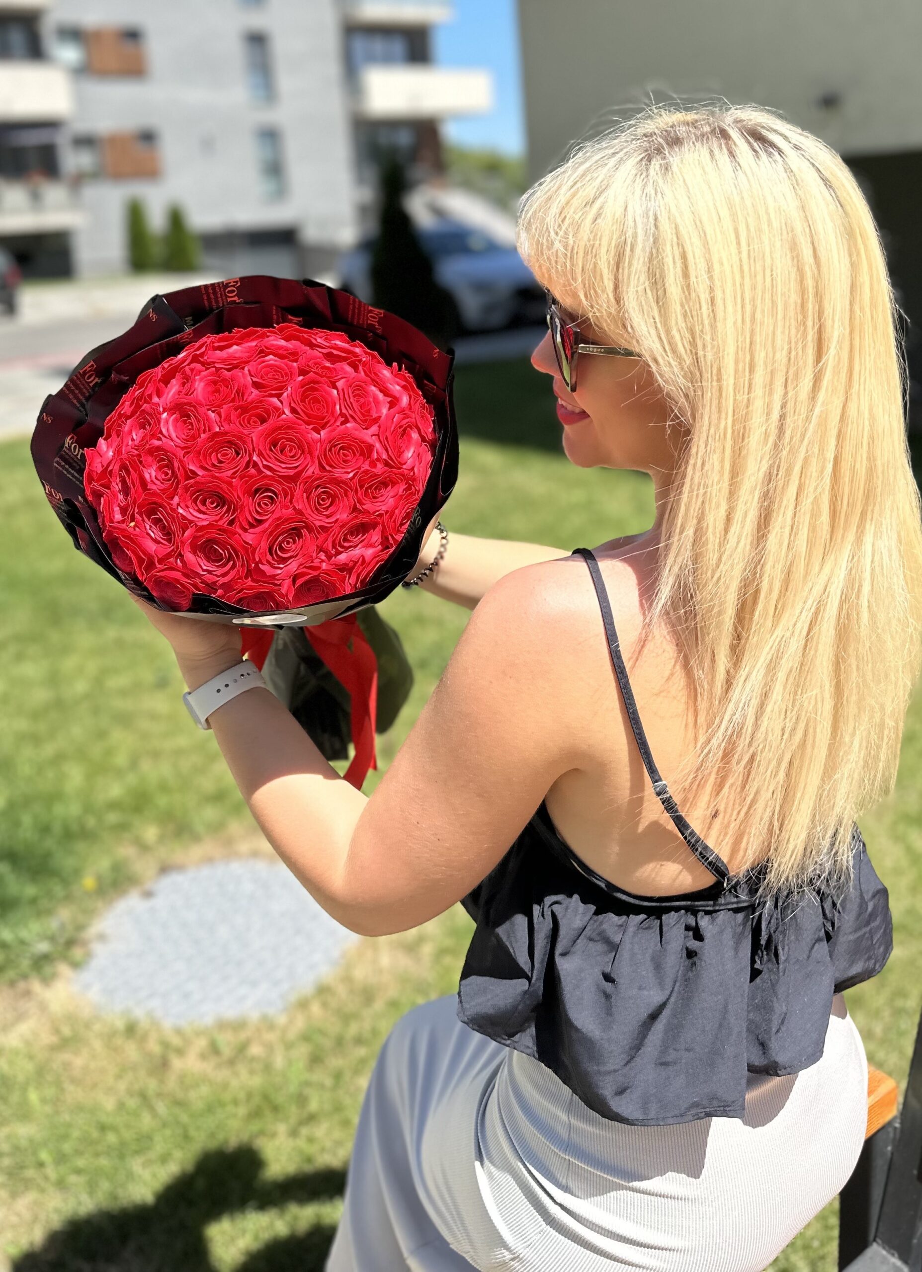 Buchet Sunkissed Petals - imagine 2